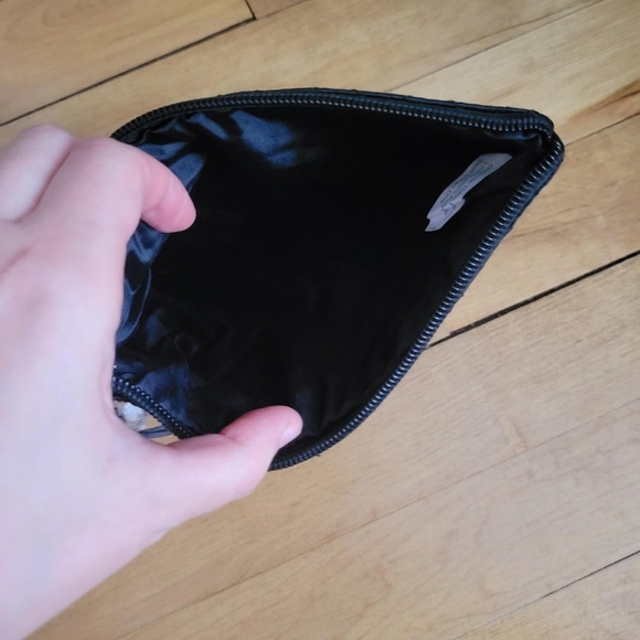 New With Tags Black Quilted Rhinestone Bride Clutch / Makeup Bag - Picture 4 of 6